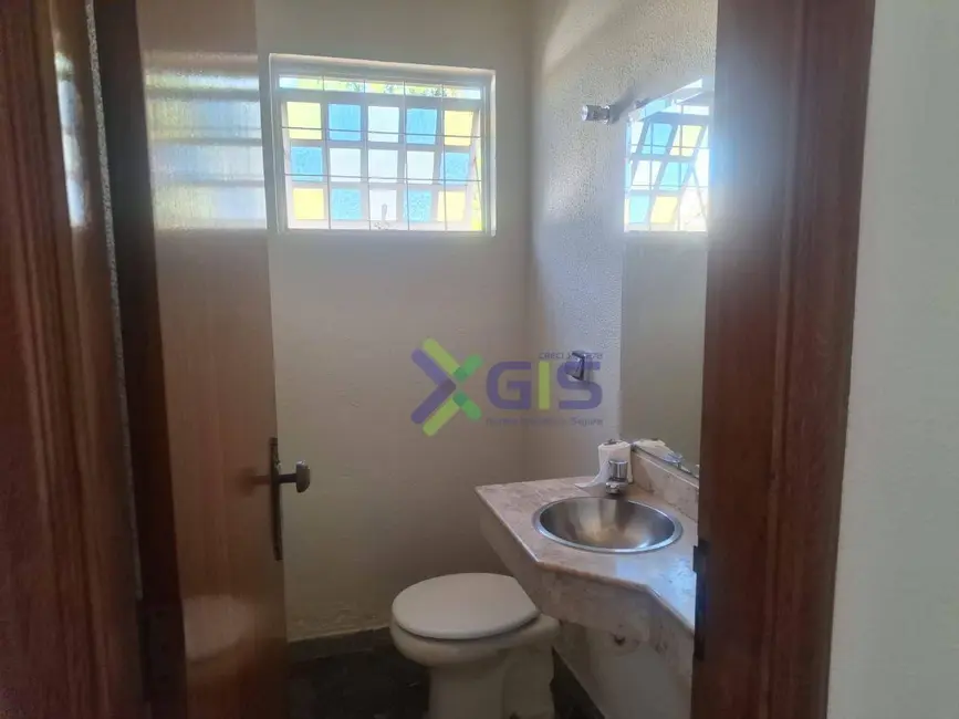 Casa com 4 quartos para alugar, 200m2 em Jardim Moysés Miguel Haddad, Sao Jose Do Rio Preto - SP - imagem 7 Foto 7 de Casa com 4 quartos para alugar, 200m2 em Jardim Moysés Miguel Haddad, Sao Jose Do Rio Preto - SP