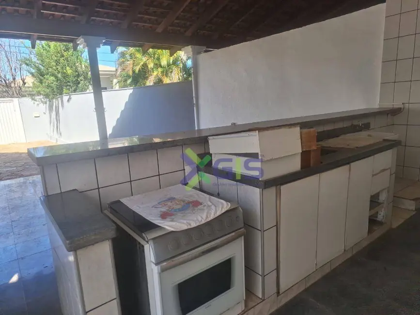 Casa com 4 quartos para alugar, 200m2 em Jardim Moysés Miguel Haddad, Sao Jose Do Rio Preto - SP - imagem 4 Foto 4 de Casa com 4 quartos para alugar, 200m2 em Jardim Moysés Miguel Haddad, Sao Jose Do Rio Preto - SP