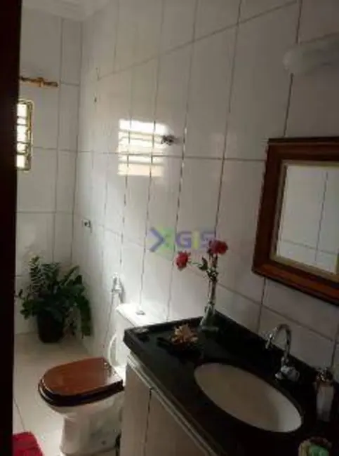 Foto 5 de Casa de Condomínio com 3 quartos para alugar, 200m2 em Parque Residencial Lauriano Tebar II, Sao Jose Do Rio Preto - SP