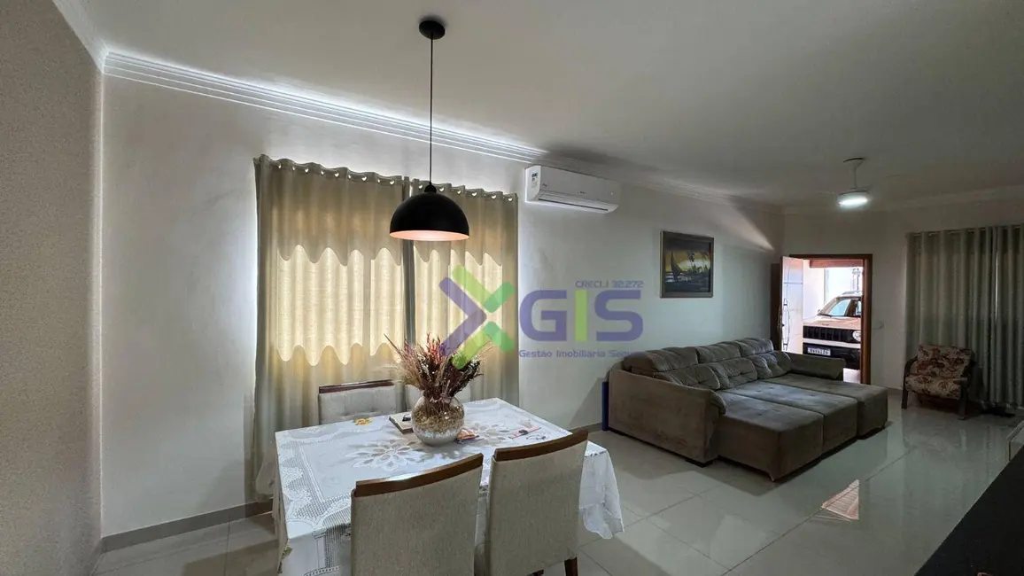 Foto 3 de Casa com 2 quartos à venda, 200m2 em Mirassol - SP