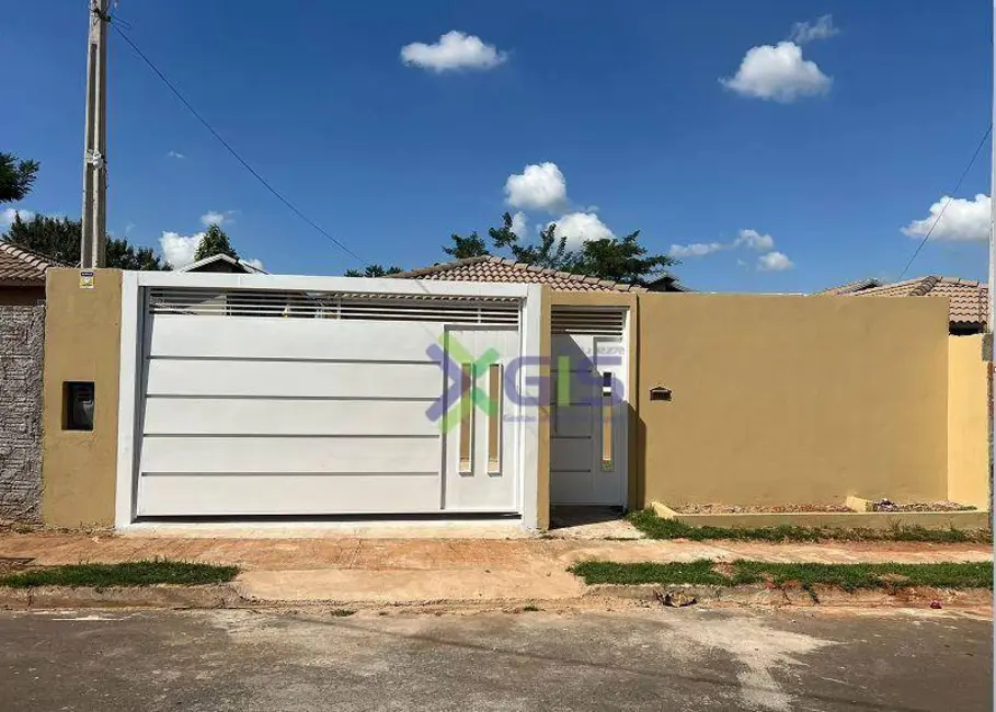 Foto 2 de Casa com 2 quartos à venda, 200m2 em Centro, Bady Bassitt - SP