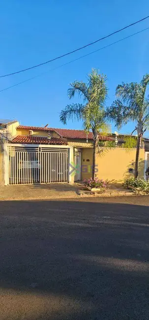 Foto 1 de Casa com 2 quartos à venda, 200m2 em Residencial Santa Ana, Sao Jose Do Rio Preto - SP