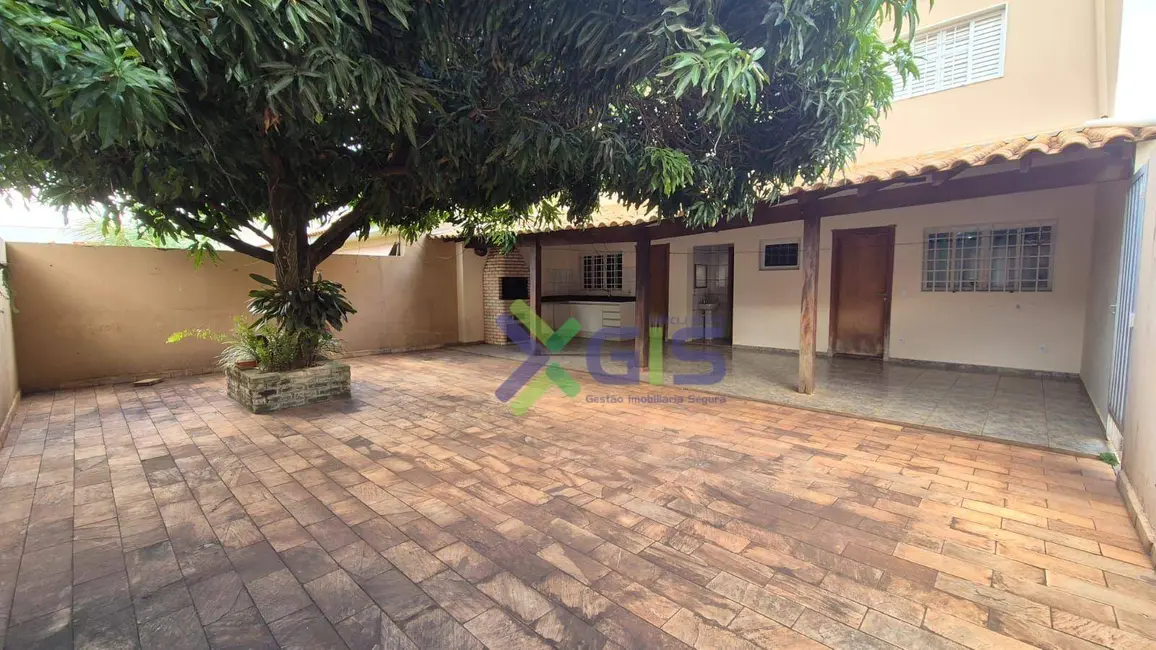 Sobrado com 3 quartos à venda, 360m2 em Parque Residencial Romano Calil, Sao Jose Do Rio Preto - SP - imagem 2 Foto 2 de Sobrado com 3 quartos à venda, 360m2 em Parque Residencial Romano Calil, Sao Jose Do Rio Preto - SP
