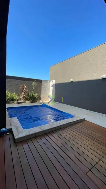 Foto 1 de Sobrado com 4 quartos à venda, 270m2 em Mirassol - SP