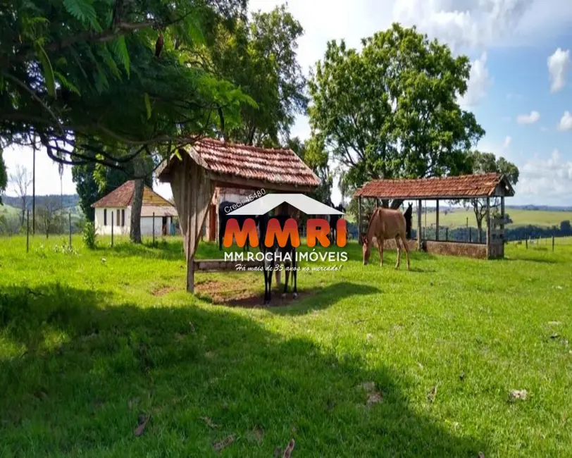 Foto 1 de Fazenda / Haras à venda, 402m2 em Echapora - SP