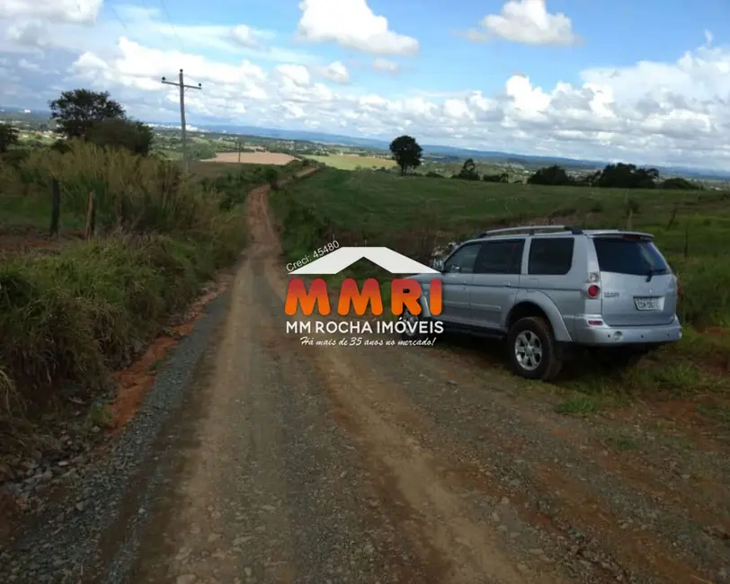 Foto 3 de Terreno / Lote à venda, 1125m2 em Aracoiaba Da Serra - SP