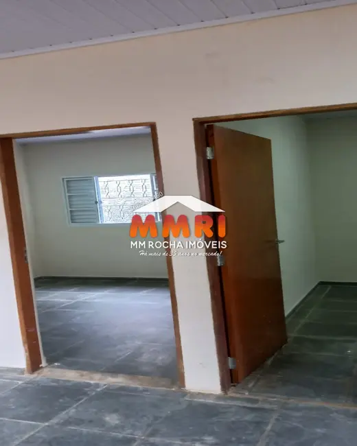 Foto 2 de Chácara com 2 quartos à venda, 90m2 em Aracoiaba Da Serra - SP