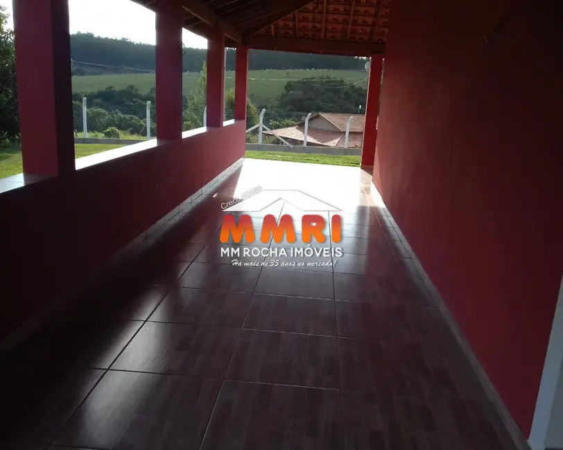 Foto 2 de Chácara com 2 quartos à venda, 214m2 em Aracoiaba Da Serra - SP
