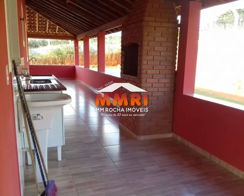 Foto 4 de Chácara com 2 quartos à venda, 214m2 em Aracoiaba Da Serra - SP