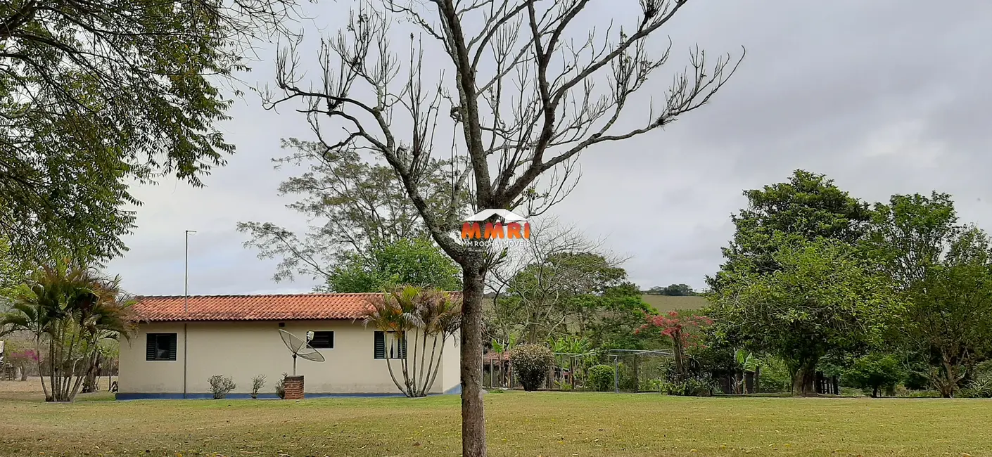 Sítio / Rancho com 3 quartos à venda, 350m2 em Sarapui - SP - imagem 8 Foto 8 de Sítio / Rancho com 3 quartos à venda, 350m2 em Sarapui - SP