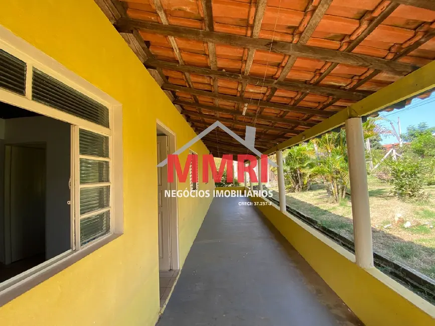 Chácara com 4 quartos à venda, 243m2 em Aracoiaba Da Serra - SP - imagem 2 Foto 2 de Chácara com 4 quartos à venda, 243m2 em Aracoiaba Da Serra - SP