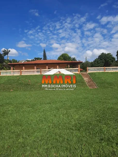 Sítio / Rancho com 3 quartos à venda, 300m2 em Aracoiaba Da Serra - SP - imagem 4 Foto 4 de Sítio / Rancho com 3 quartos à venda, 300m2 em Aracoiaba Da Serra - SP