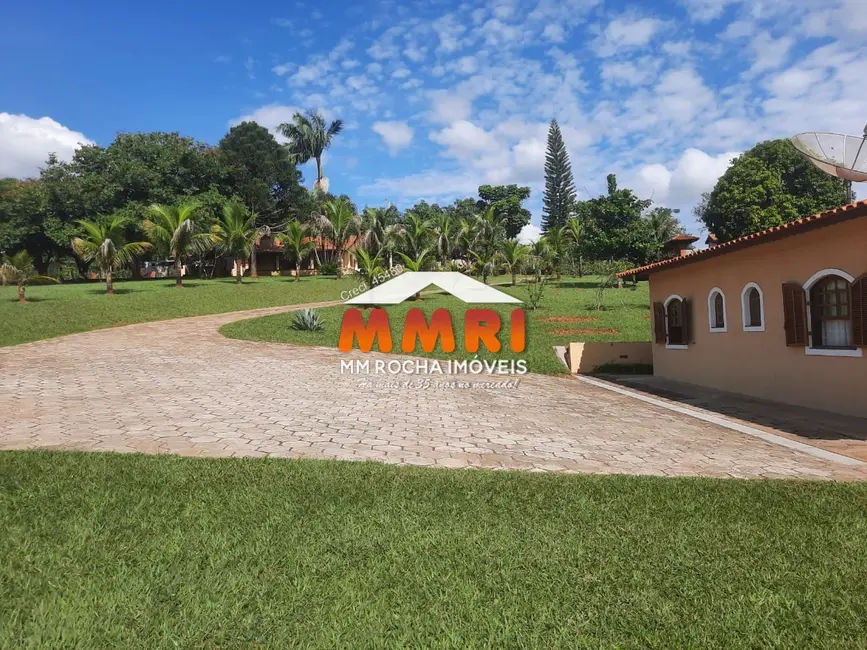 Sítio / Rancho com 3 quartos à venda, 300m2 em Aracoiaba Da Serra - SP - imagem 3 Foto 3 de Sítio / Rancho com 3 quartos à venda, 300m2 em Aracoiaba Da Serra - SP