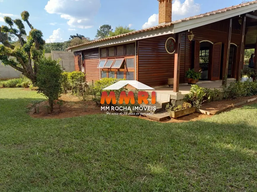 Foto 4 de Chácara com 3 quartos à venda, 110m2 em Centro, Aracoiaba Da Serra - SP