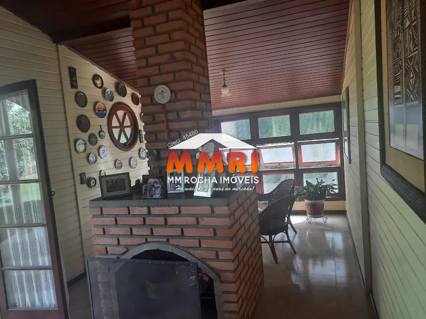 Foto 31 de Chácara com 3 quartos à venda, 110m2 em Centro, Aracoiaba Da Serra - SP