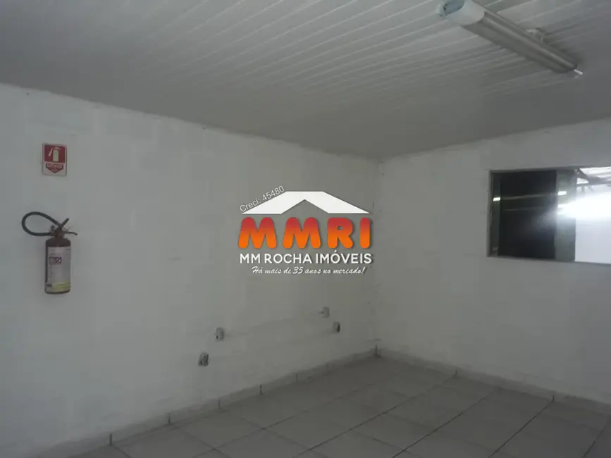 Foto 7 de Armazém / Galpão à venda, 216m2 em Vila Santo Antônio, Votorantim - SP