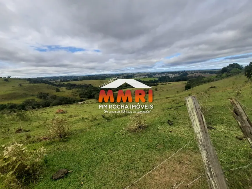 Foto 2 de Sítio / Rancho à venda, 43000m2 em Aracoiaba Da Serra - SP