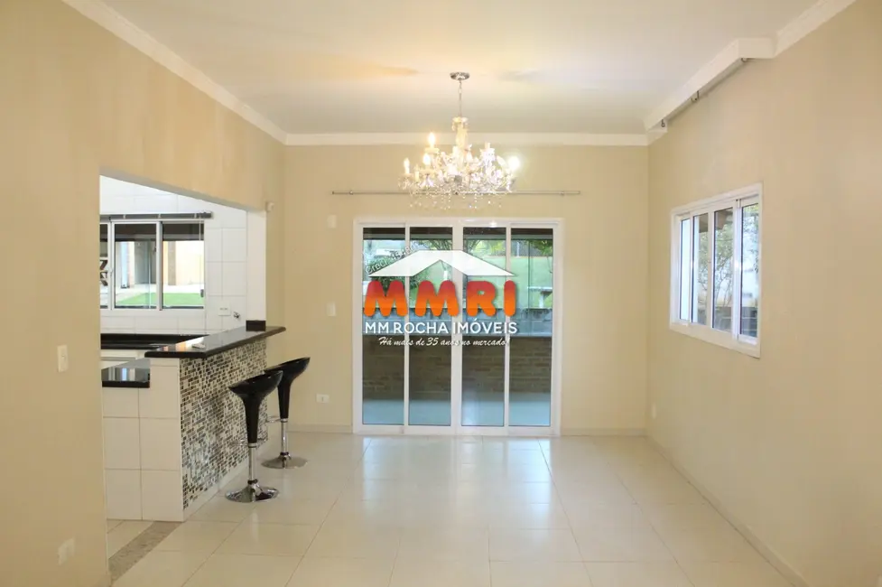 Foto 3 de Chácara com 4 quartos à venda, 350m2 em Aracoiaba Da Serra - SP