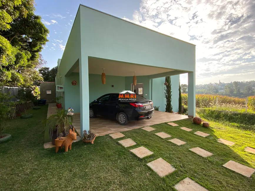 Foto 1 de Chácara com 2 quartos à venda, 200m2 em Aracoiaba Da Serra - SP