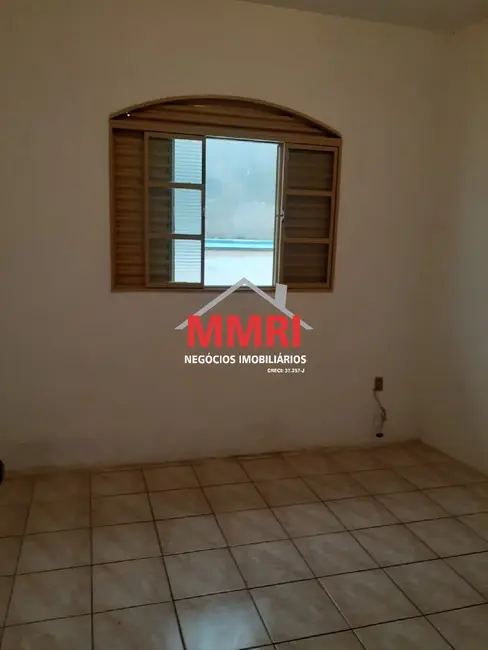 Foto 2 de Casa com 2 quartos para alugar, 200m2 em Centro, Aracoiaba Da Serra - SP