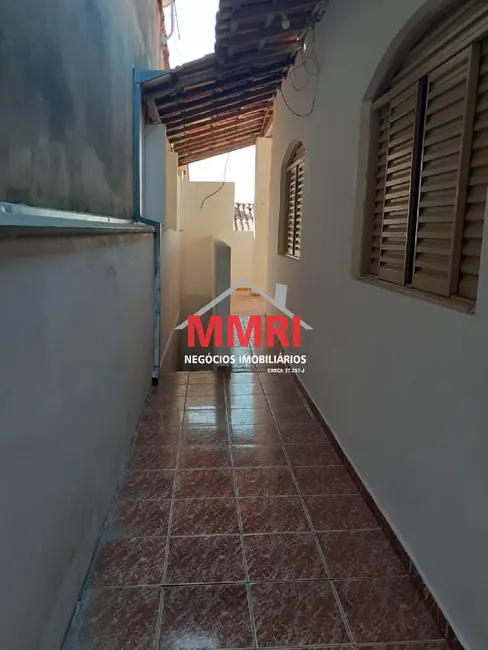 Foto 8 de Casa com 2 quartos para alugar, 200m2 em Centro, Aracoiaba Da Serra - SP