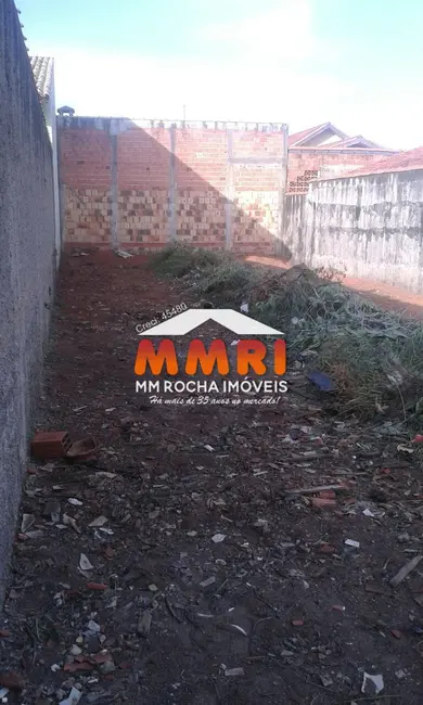 Foto 3 de Terreno / Lote à venda, 200m2 em Aracoiaba Da Serra - SP