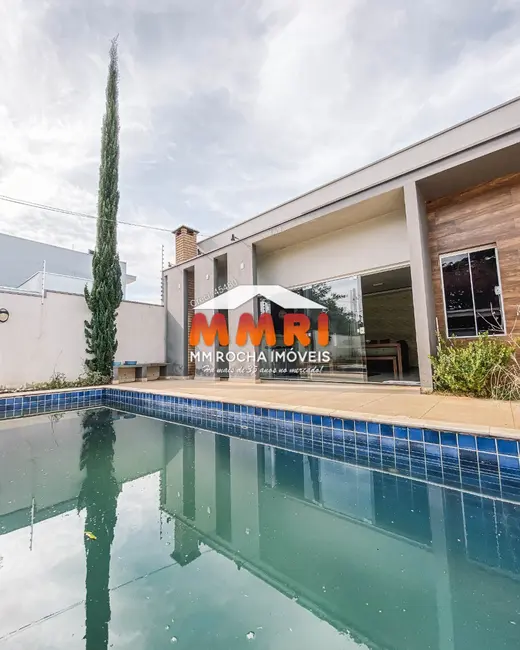 Foto 1 de Casa com 2 quartos à venda, 138m2 em Aracoiaba Da Serra - SP