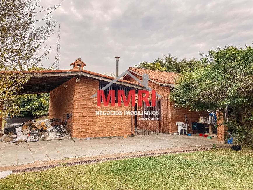 Foto 1 de Chácara com 3 quartos à venda, 250m2 em Aracoiaba Da Serra - SP