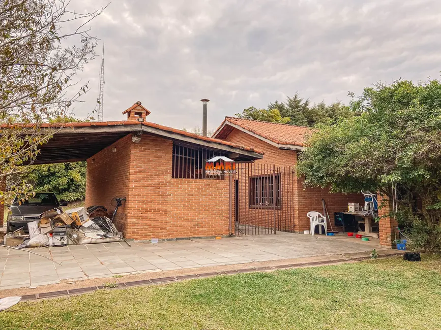 Foto 1 de Chácara com 3 quartos à venda, 250m2 em Aracoiaba Da Serra - SP