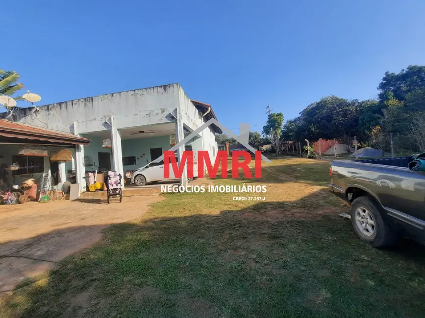 Foto 2 de Chácara com 4 quartos à venda, 1050m2 em Aracoiaba Da Serra - SP
