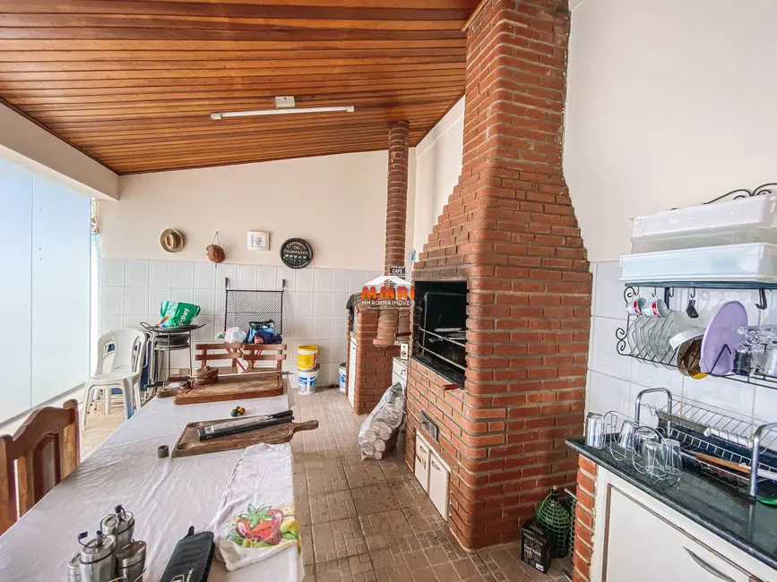 Chácara com 7 quartos à venda, 500m2 em Aracoiaba Da Serra - SP - imagem 5 Foto 5 de Chácara com 7 quartos à venda, 500m2 em Aracoiaba Da Serra - SP