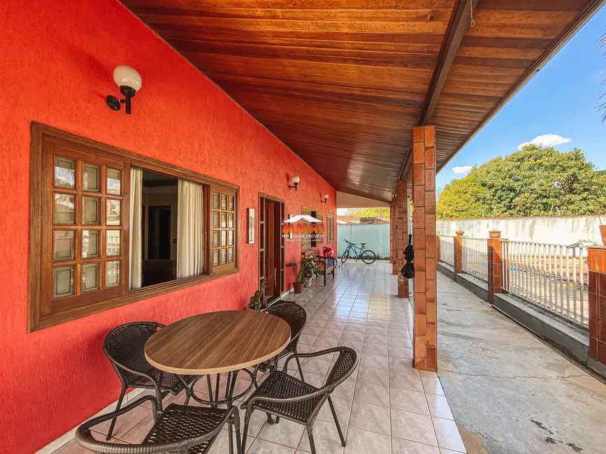 Chácara com 7 quartos à venda, 500m2 em Aracoiaba Da Serra - SP - imagem 8 Foto 8 de Chácara com 7 quartos à venda, 500m2 em Aracoiaba Da Serra - SP