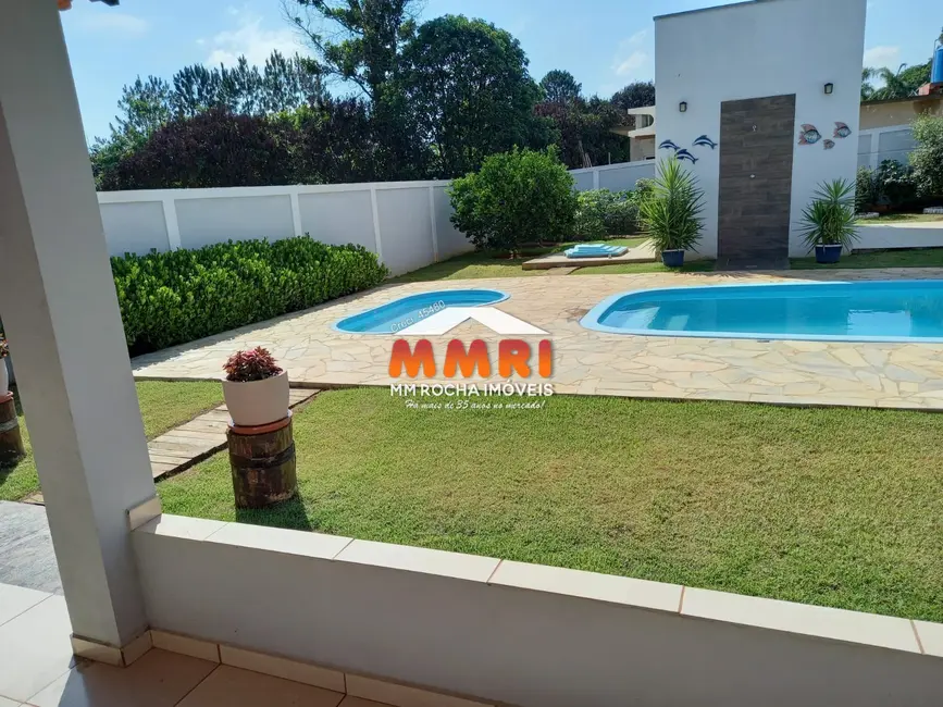 Foto 3 de Chácara com 3 quartos à venda, 1084m2 em Aracoiaba Da Serra - SP