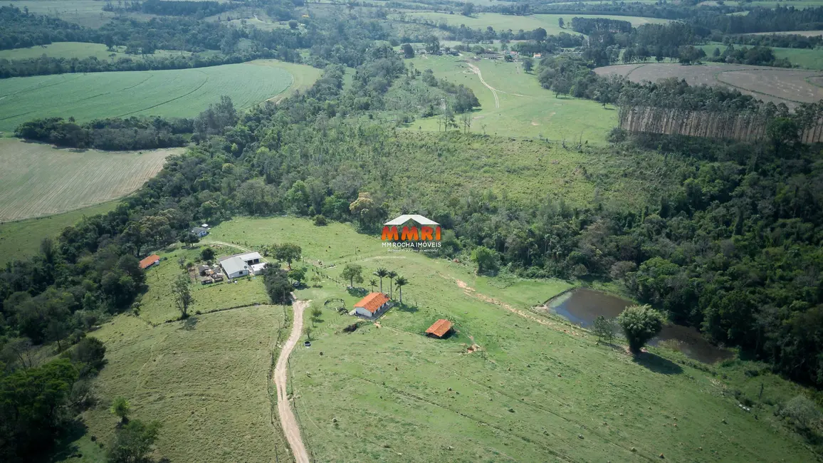 Foto 4 de Sítio / Rancho com 2 quartos à venda, 600m2 em Aracoiaba Da Serra - SP