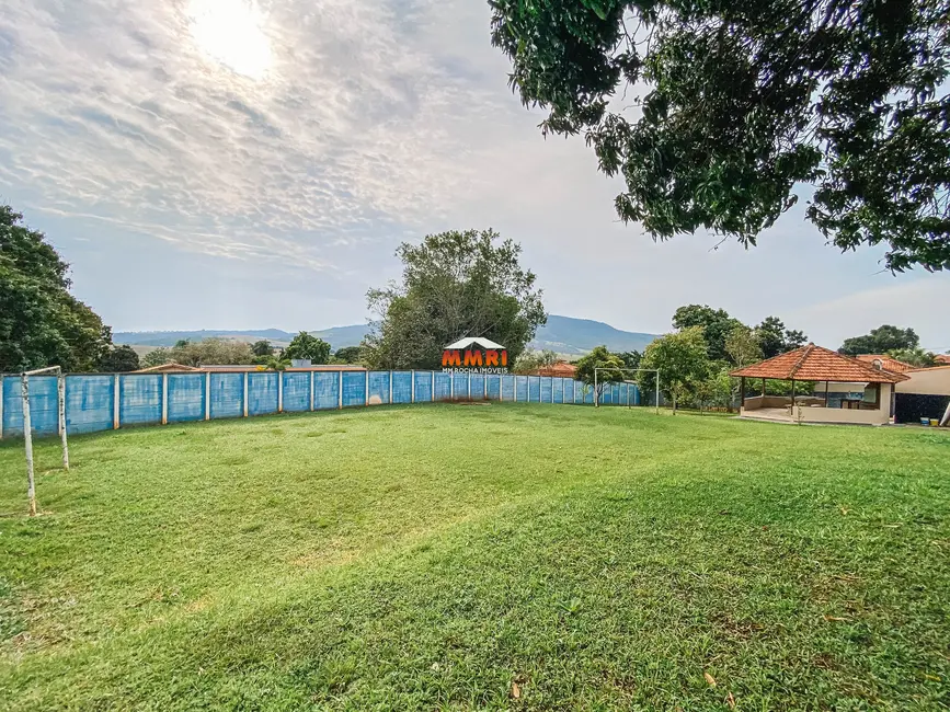 Foto 3 de Terreno / Lote à venda, 1000m2 em Aracoiaba Da Serra - SP