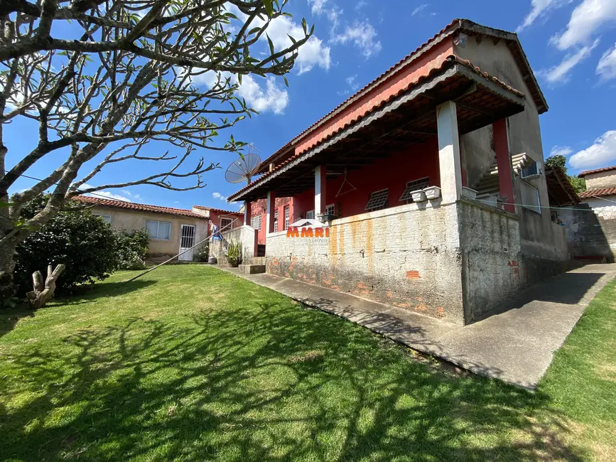 Foto 2 de Chácara com 4 quartos à venda, 150m2 em Aracoiaba Da Serra - SP