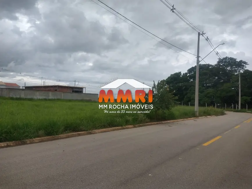 Foto 1 de Terreno / Lote à venda, 250m2 em Aracoiaba Da Serra - SP