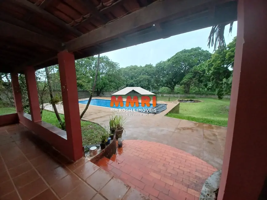 Chácara com 4 quartos à venda, 3000m2 em Aracoiaba Da Serra - SP - imagem 5 Foto 5 de Chácara com 4 quartos à venda, 3000m2 em Aracoiaba Da Serra - SP