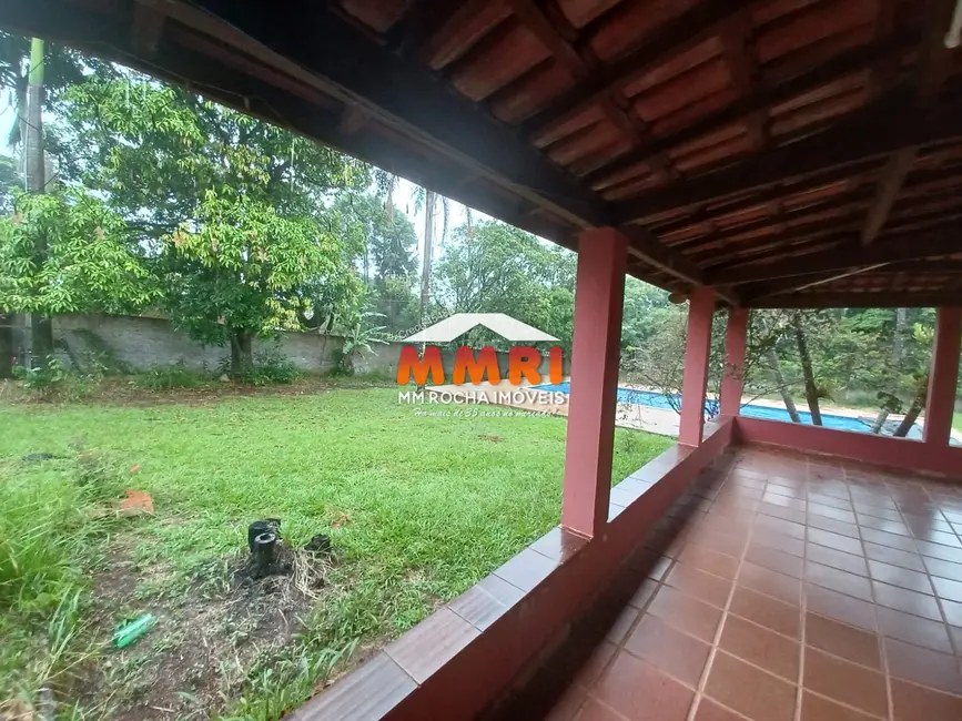Chácara com 4 quartos à venda, 3000m2 em Aracoiaba Da Serra - SP - imagem 6 Foto 6 de Chácara com 4 quartos à venda, 3000m2 em Aracoiaba Da Serra - SP