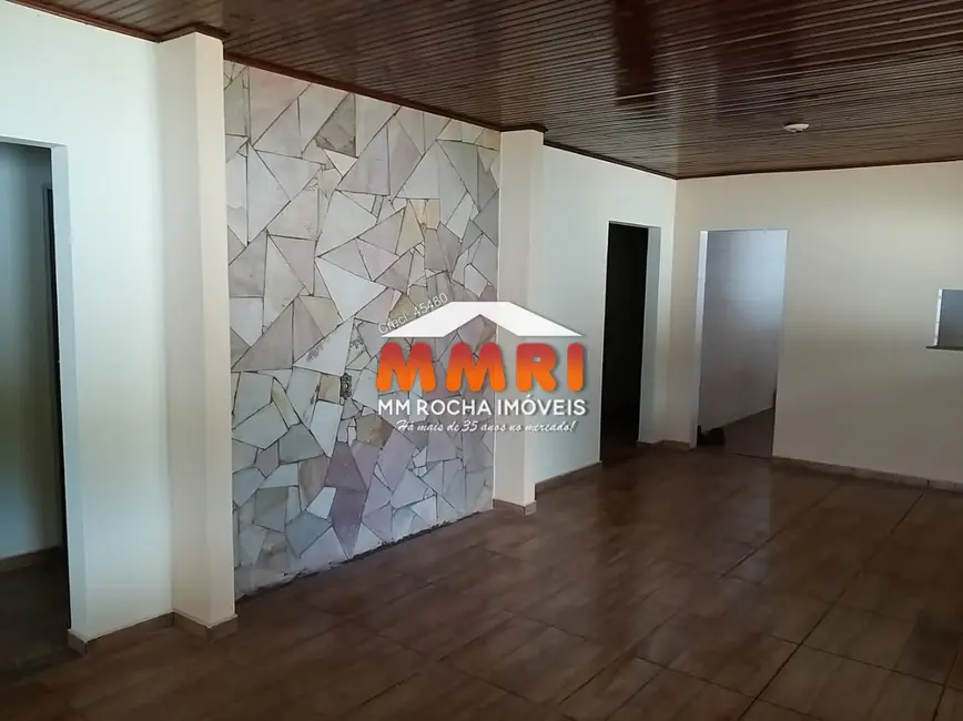 Foto 2 de Chácara com 3 quartos à venda, 130m2 em Aracoiaba Da Serra - SP