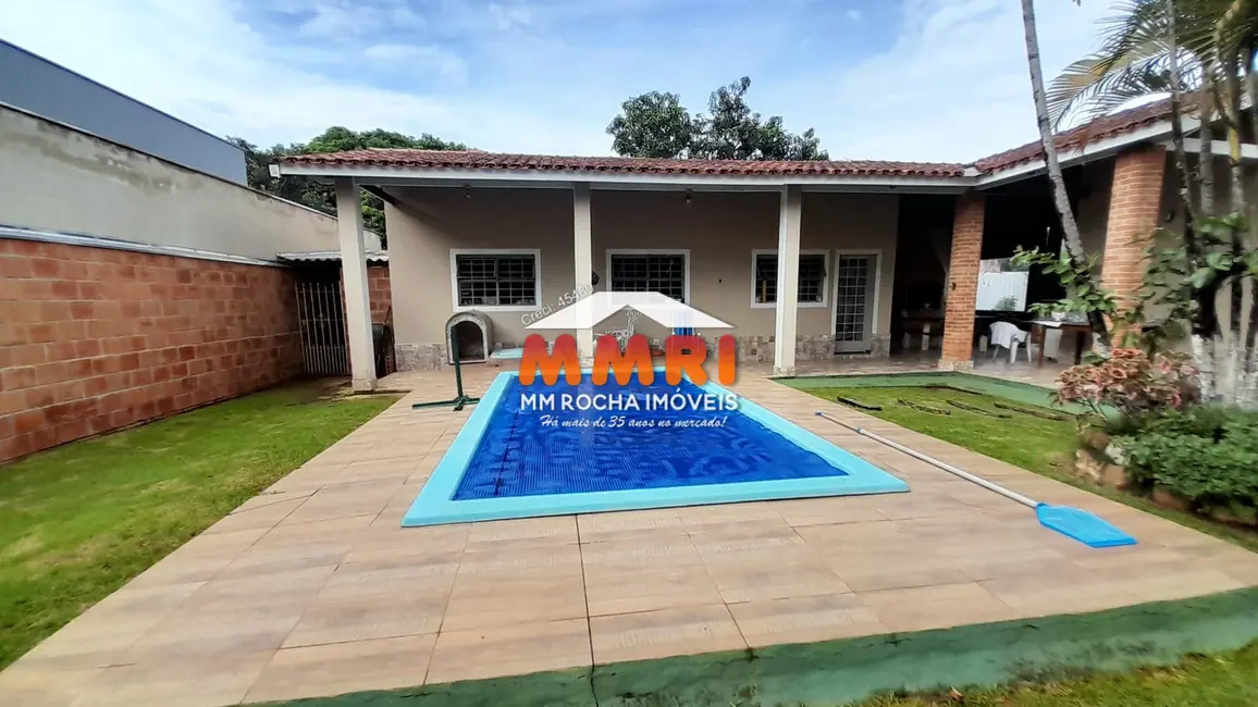 Foto 1 de Chácara com 2 quartos à venda, 170m2 em Aracoiaba Da Serra - SP