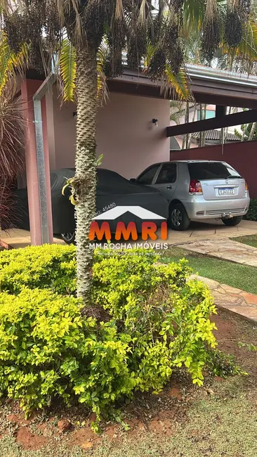 Foto 1 de Casa com 3 quartos à venda, 500m2 em Centro, Capela Do Alto - SP