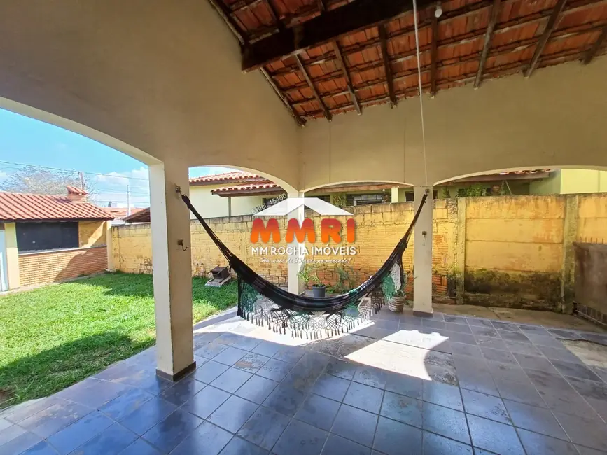 Foto 1 de Casa com 2 quartos à venda, 300m2 em Centro, Aracoiaba Da Serra - SP