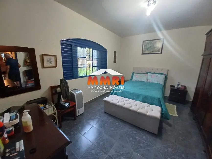 Foto 20 de Chácara com 8 quartos à venda, 3000m2 em Aracoiaba Da Serra - SP