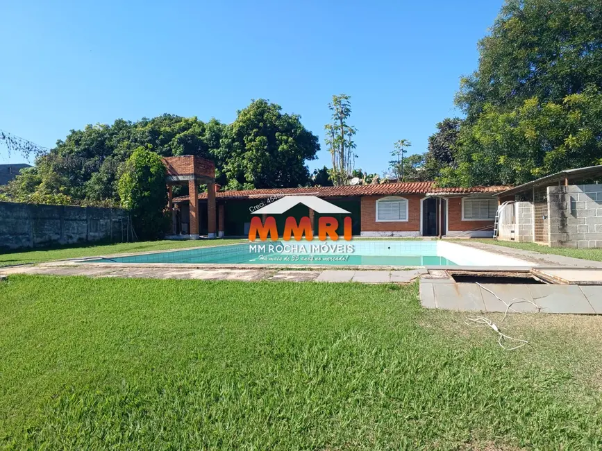 Foto 1 de Chácara com 4 quartos à venda, 1050m2 em Aracoiaba Da Serra - SP