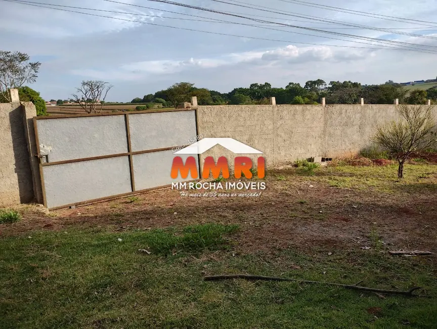 Foto 3 de Terreno / Lote à venda, 700m2 em Aracoiaba Da Serra - SP