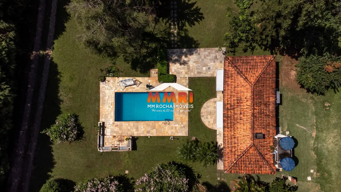 Chácara com 9 quartos à venda, 18865m2 em Centro, Sarapui - SP - imagem 4 Foto 4 de Chácara com 9 quartos à venda, 18865m2 em Centro, Sarapui - SP