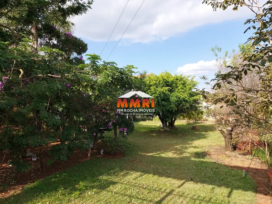 Foto 1 de Terreno / Lote à venda, 800m2 em Aracoiaba Da Serra - SP