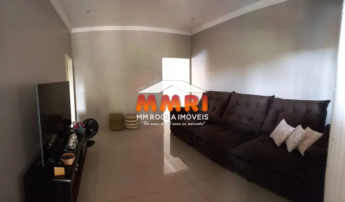 Foto 7 de Casa com 4 quartos à venda, 260m2 em Itanhaem - SP