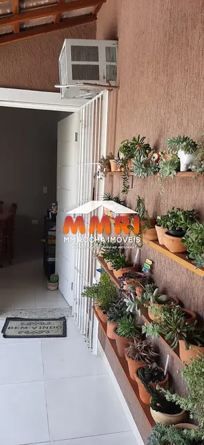 Foto 9 de Casa com 4 quartos à venda, 260m2 em Itanhaem - SP